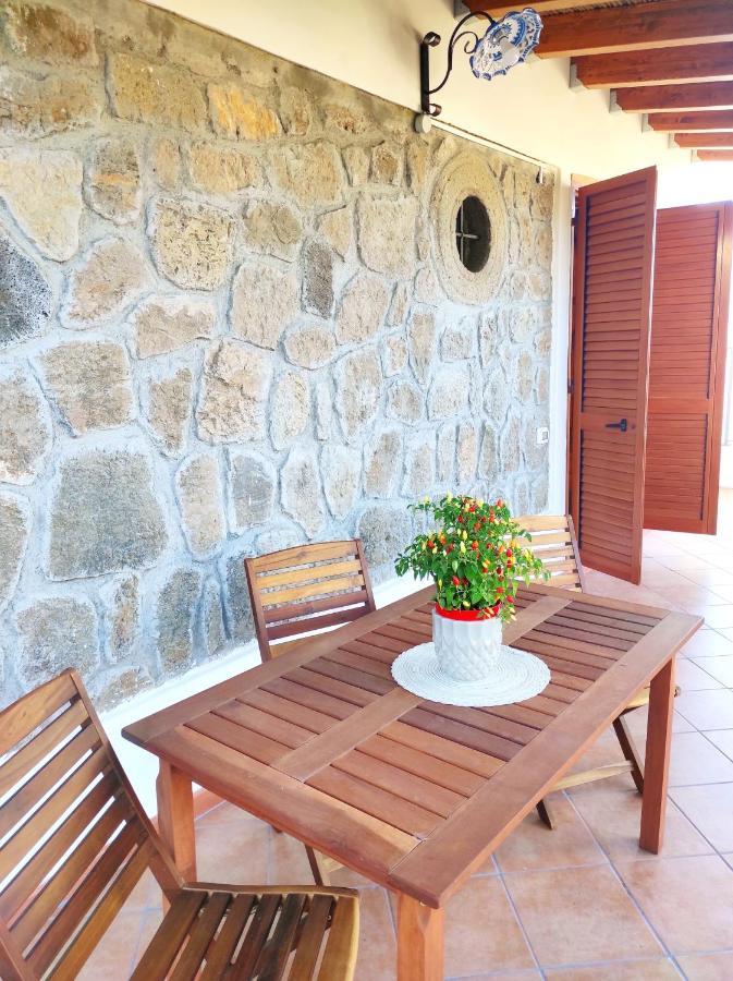 Holiday Home Mennulita Lipari  Eksteriør bilde