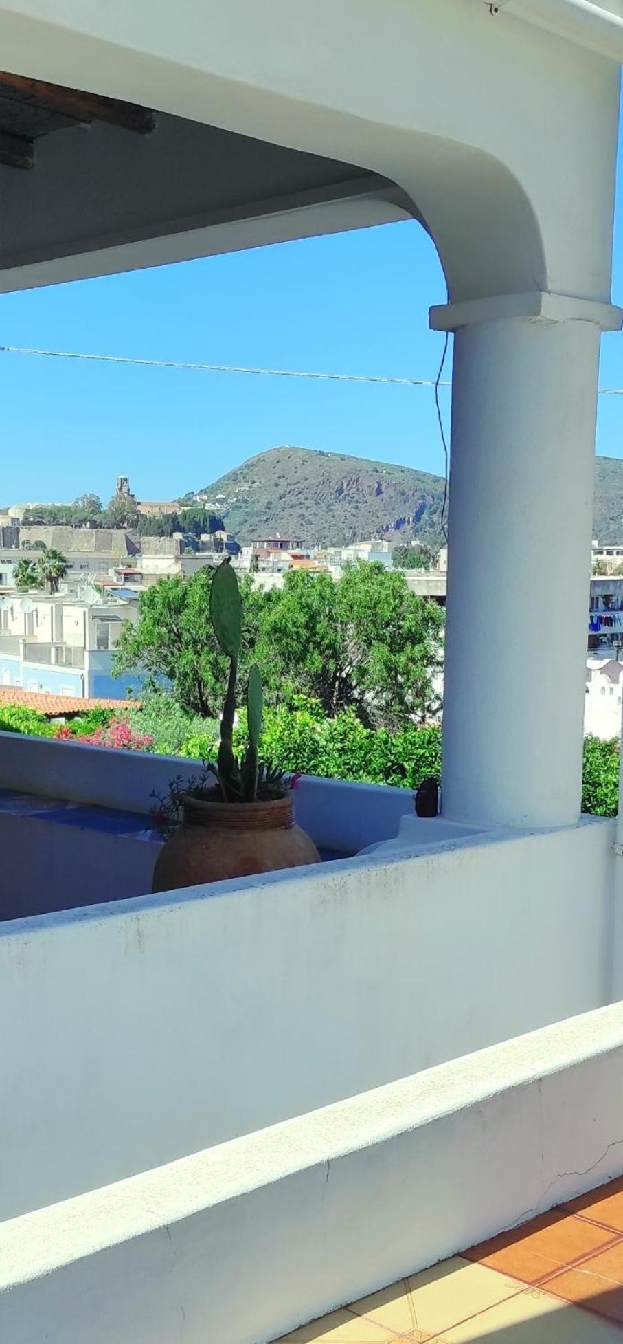 Holiday Home Mennulita Lipari  Rom bilde