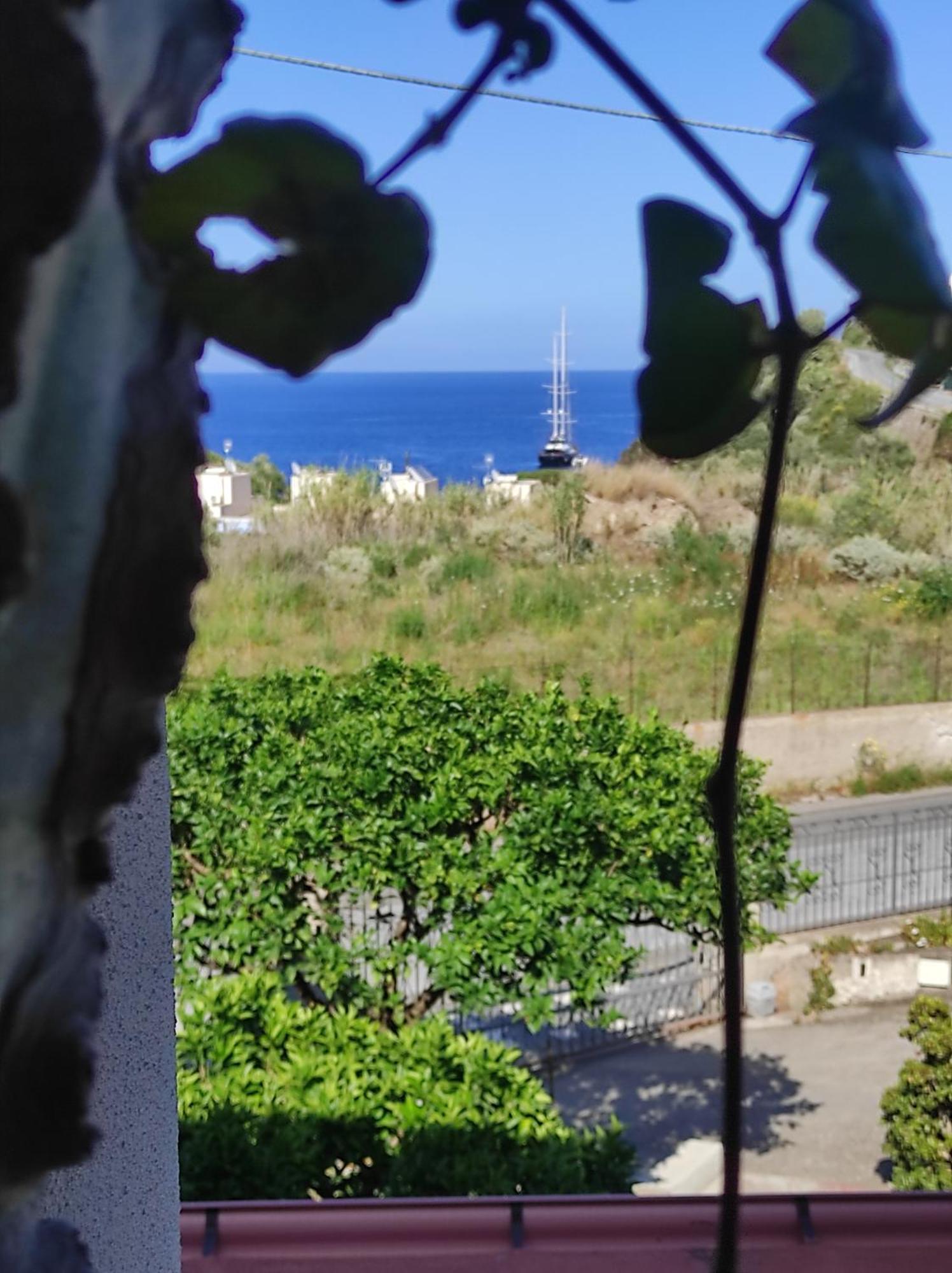 Holiday Home Mennulita Lipari  Rom bilde